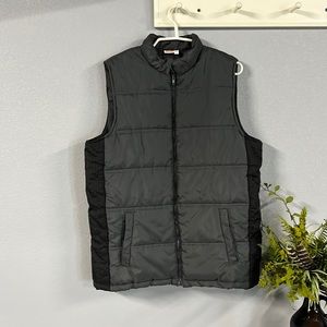 Men’s puffy vest. Sideout brand
